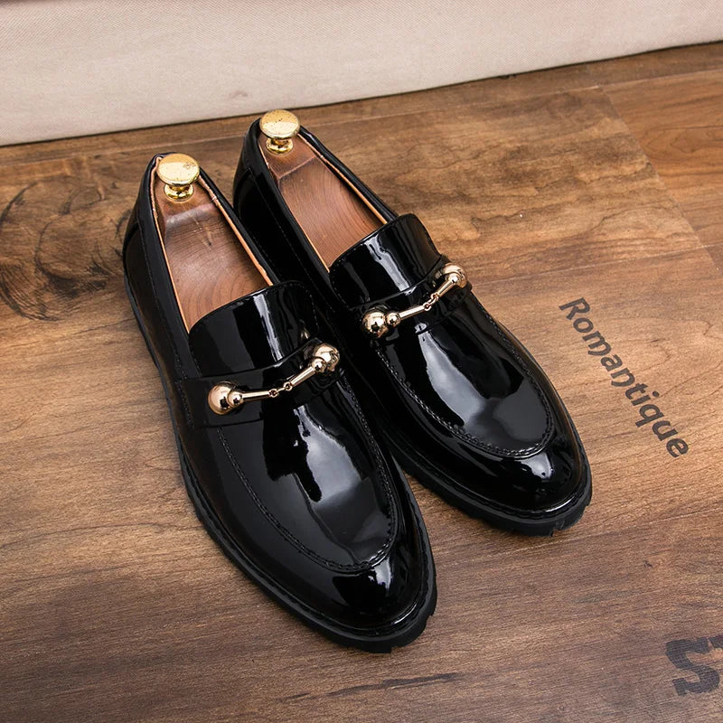 Popular Stylish Leather Men Dress Shoes Office Business Wedding Loafers Colorful Glossy Buckle Strap Oxford Shoes for Party Wear