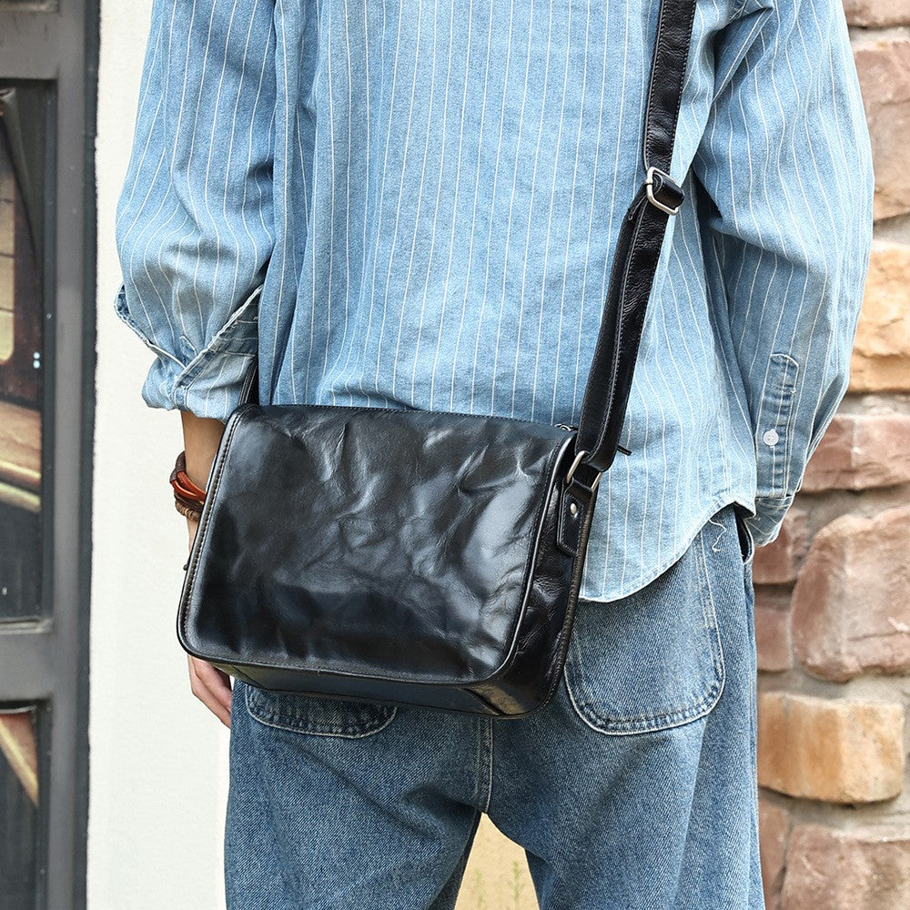 First-Layer Cowhide Men's Crossbody Bag, High-End Genuine Leather Men's Bag, Large-Capacity Commuter Motorcycle Bag, Exclusively for Cross-Border Sales